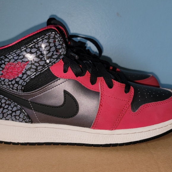 Nike Jordan 1 Mid Dark Gray Legion Red 6.5Y - Picture 2 of 9